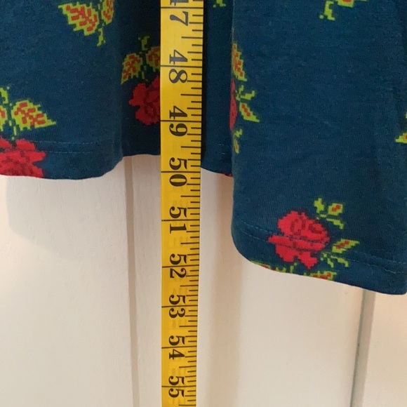 LuLaRoe woman’s coverup Joy XL floral side slits - Picture 4 of 12